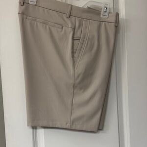 Roundtree & Yorke Men's Flat Front Shorts - Light Khaki